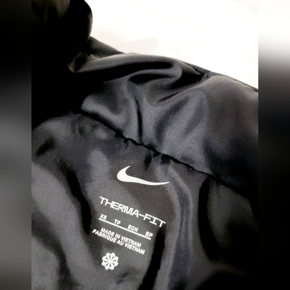 Nike XS Therma Fit Vest Black - Lightweight Warmth Vest - Picture 8 of 12